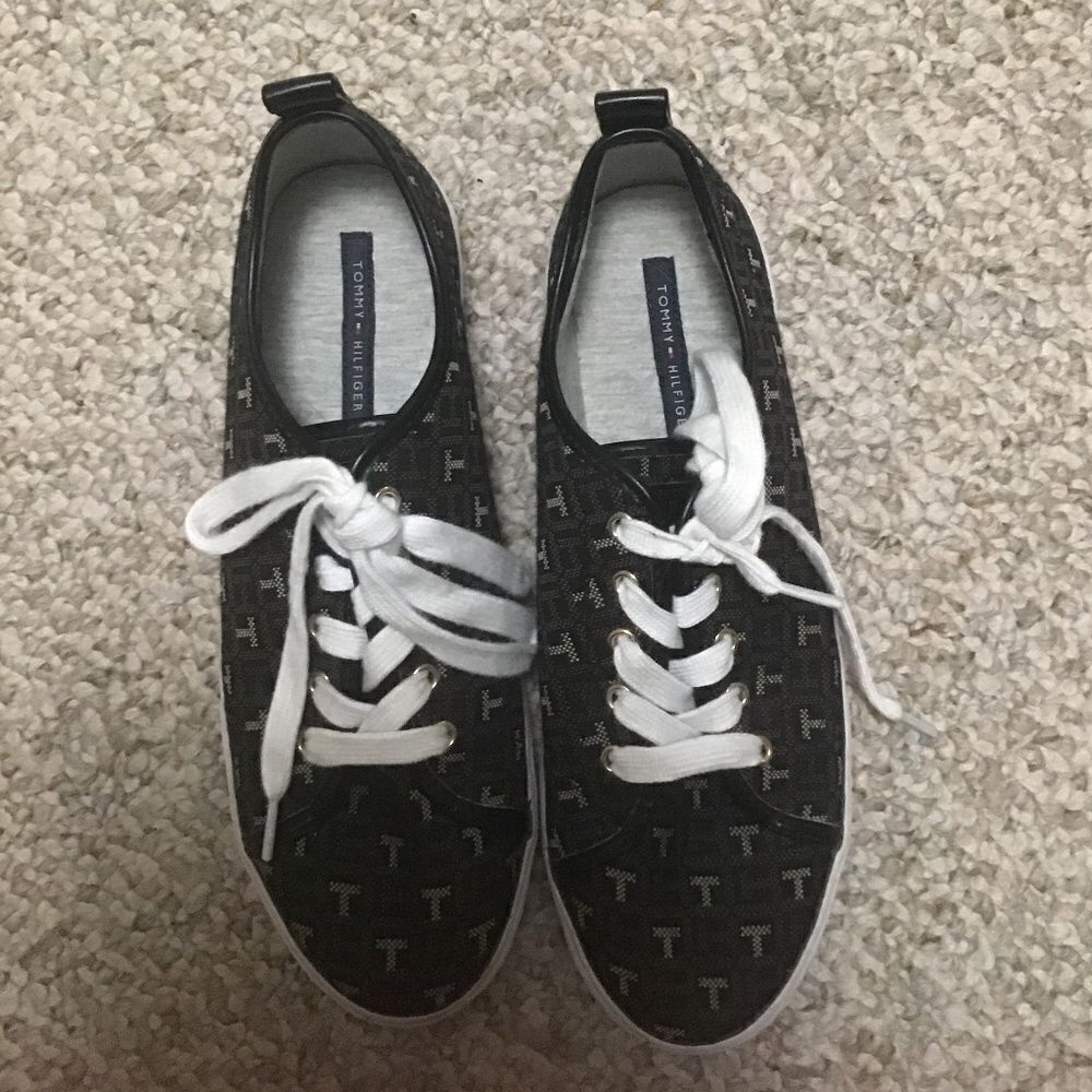 Tommy Hilfiger Lumidee Sneakers Black & Gold Size 9